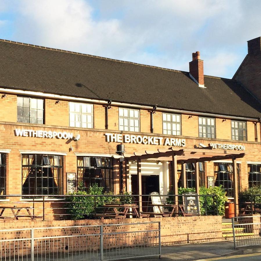 Отель The Brocket Arms Wetherspoon Уиган Экстерьер фото